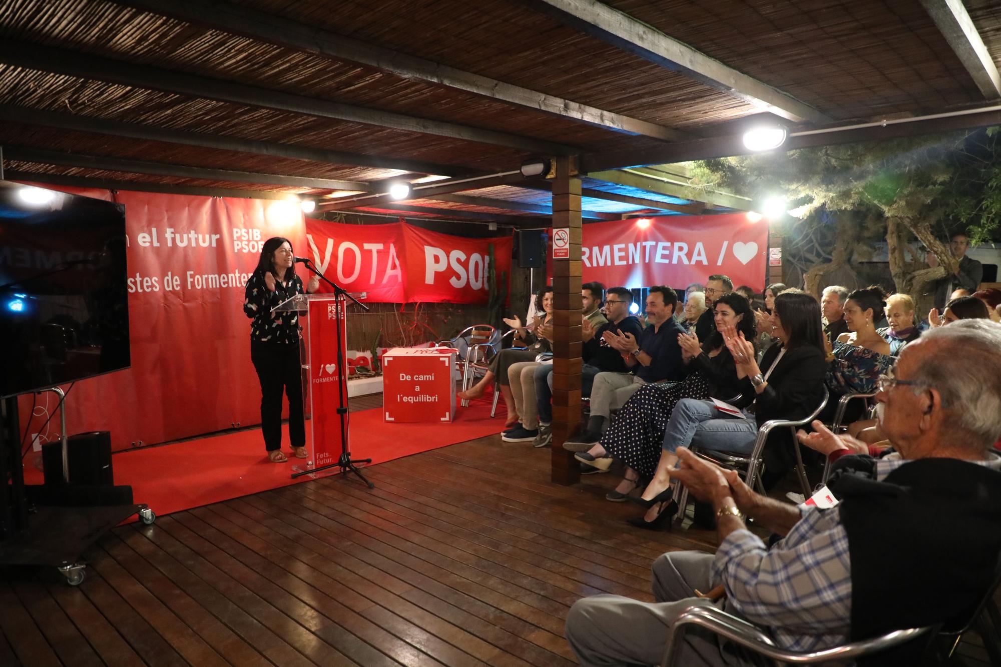 Todas las fotos de los actos de fin de campaña en Formentera