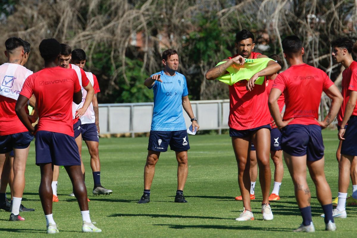 Manuel Mosquera, en un entrenamiento del Córdoba CF.