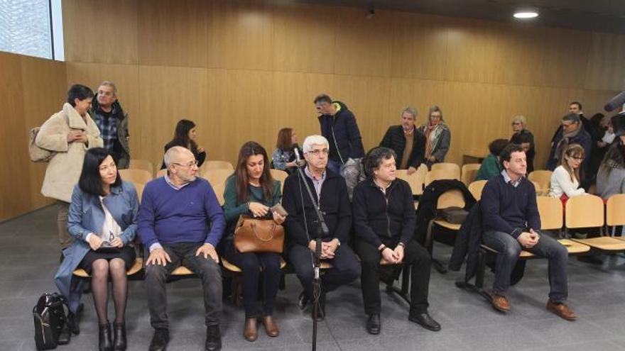 Los expolíticos, durante el juicio.