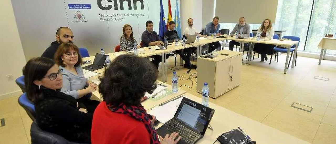 La reunión que tuvo lugar ayer en El Entrego.