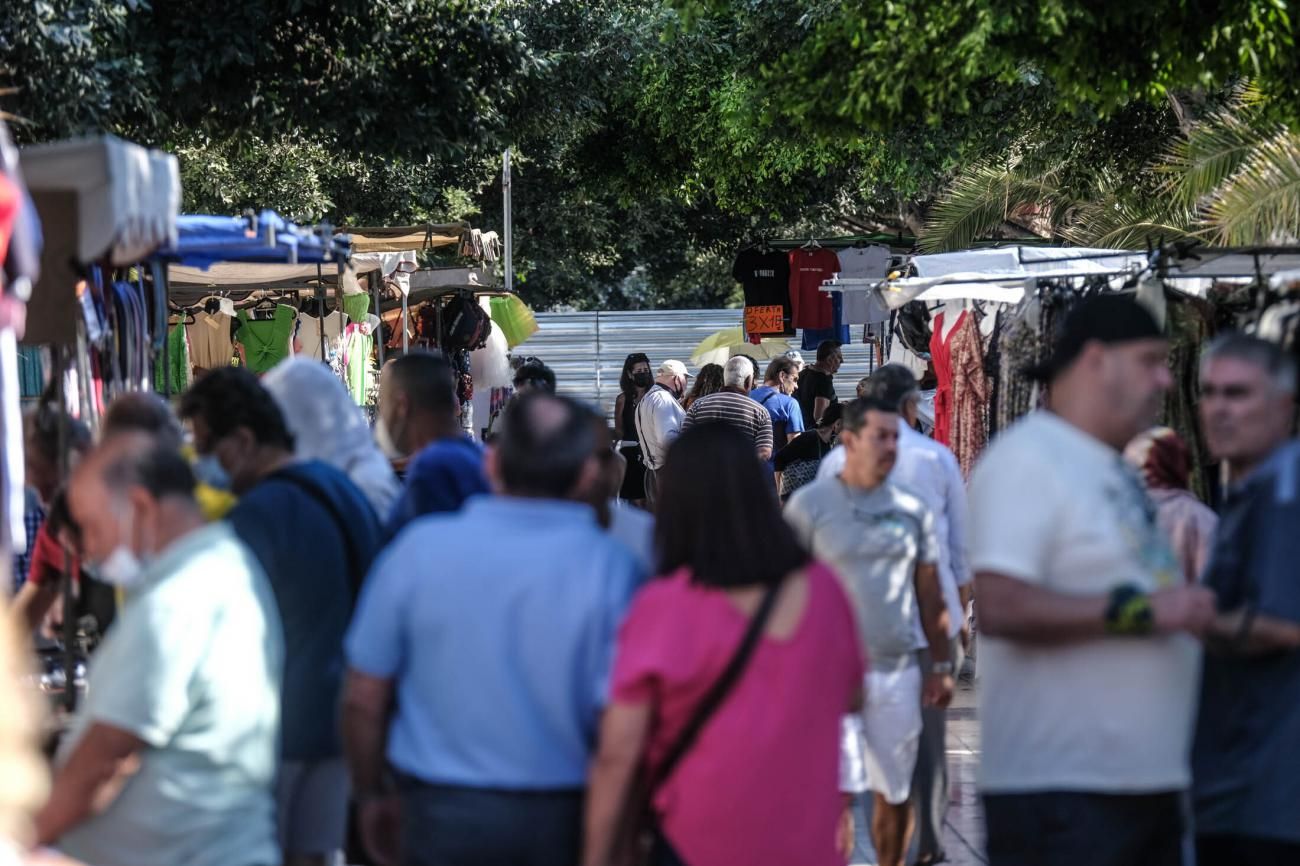 Rastro dominical, en el Parque Blanco