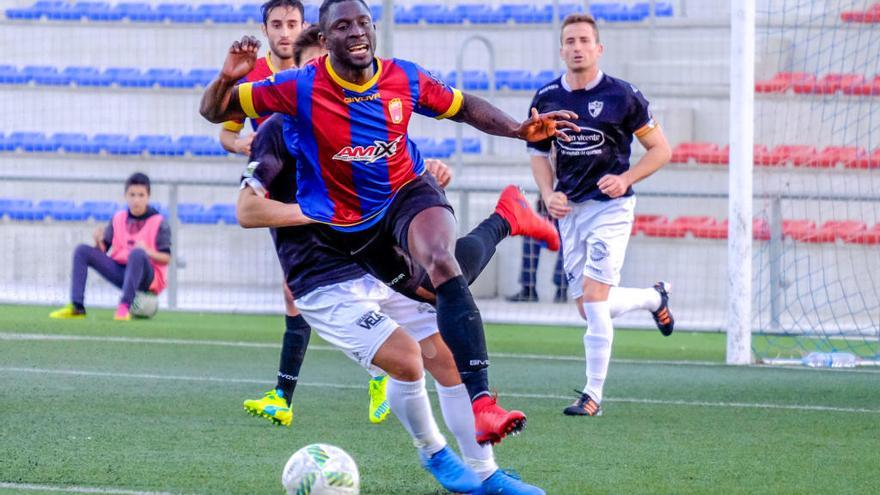 El exdelantero del Eldense Cheikh Saad ficha por el Ascó