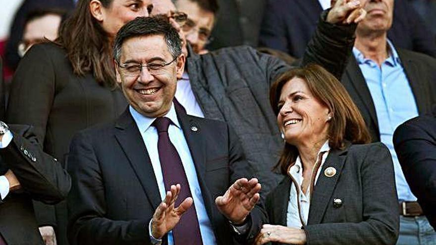 Bartomeu amb la presidenta de l&#039;Eibar, Amaia Gorostiza.