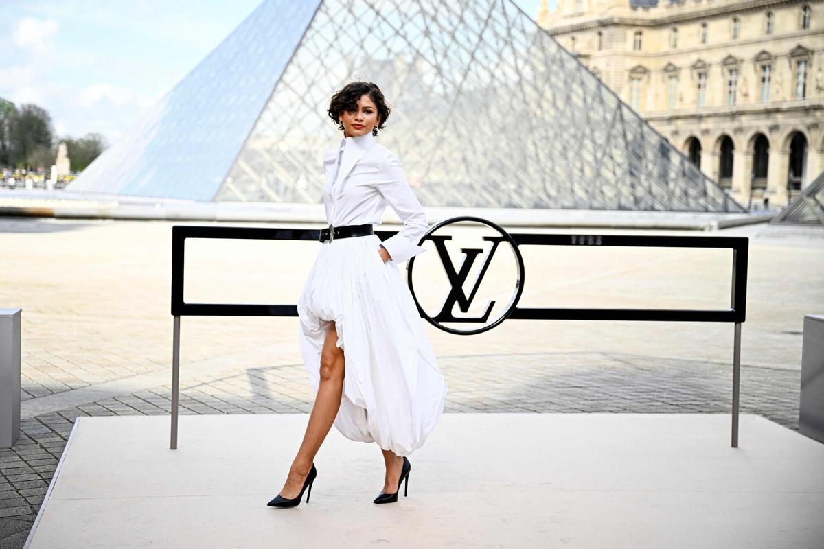US actress Zendaya poses during a photocall prior to attend the Louis Vuitton Women's Ready to Wear Fall/Winter 2026-2027 collection fashion show as part of the Paris Women Fashion Week, in Paris, on March 10, 2026. (Photo by JULIEN DE ROSA / AFP)