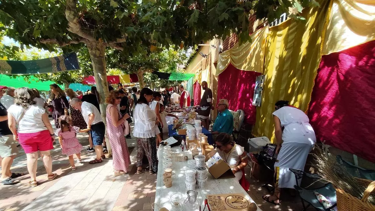 Santibáñez se transforma y el Mercado Astur Romano toma las calles
