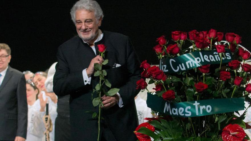 Plácido Domingo, tras la representación de &quot;Sansón y Dalila&quot; en Valencia.