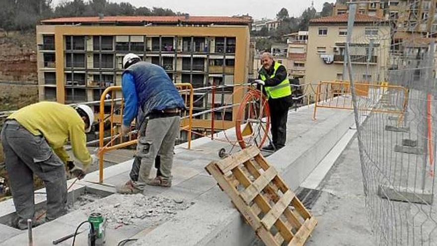 La vorera serà més ampla i estarà separada de la calçada