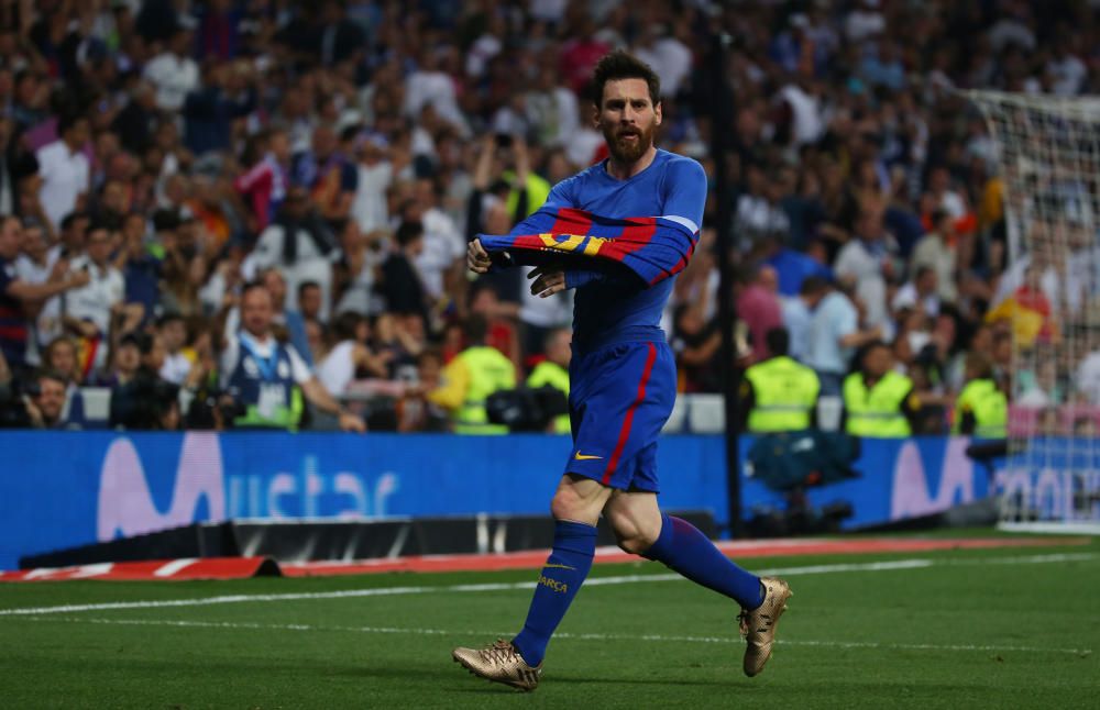 Messi marca al Madrid y se quita la camiseta