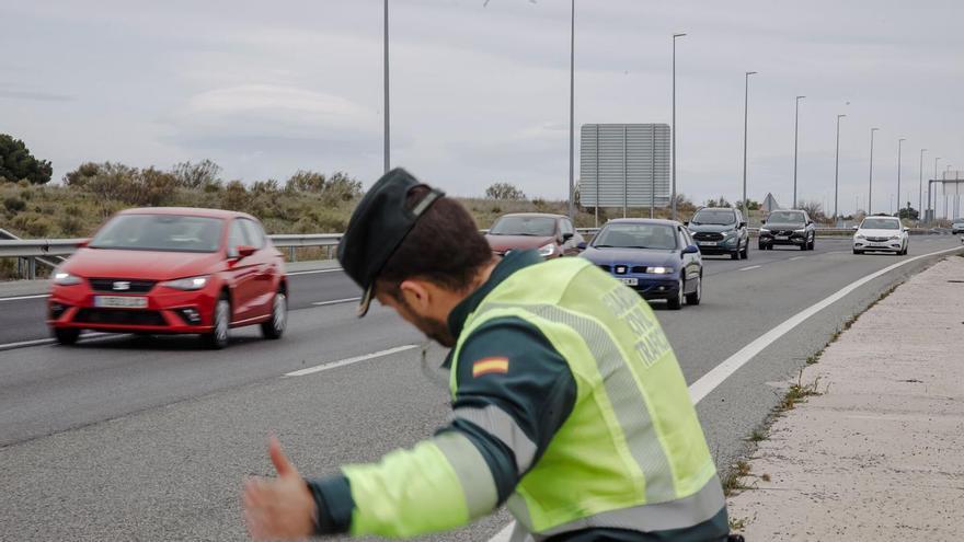 Atención conductores asturianos: la DGT confirma las colas kilométricas en la A-6 y multas de 200 euros