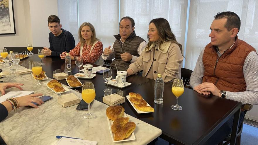 Crespo hizo balance del ejercicio junto a Avelino Souto, Paz Pérez, Begoña Banco y José Cuñarro.