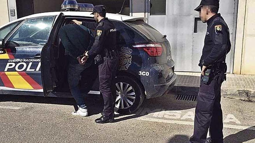 El sospechoso fue detenido por agentes de la PolicÃ­a Nacional de Palma.