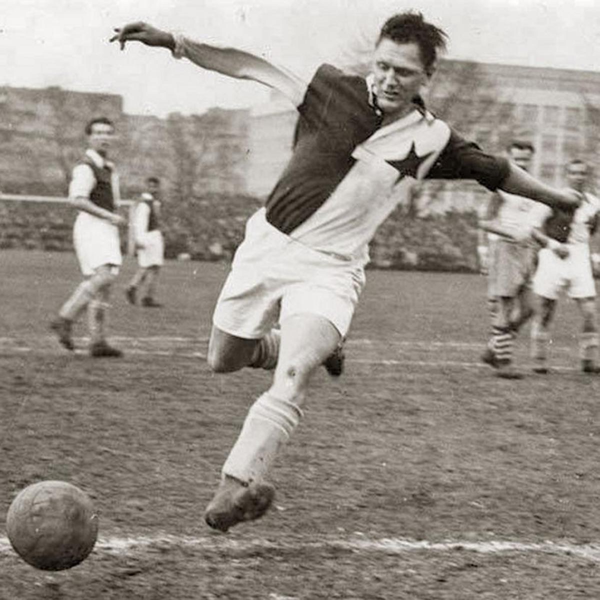 Bican, histórico goleador del Slavia