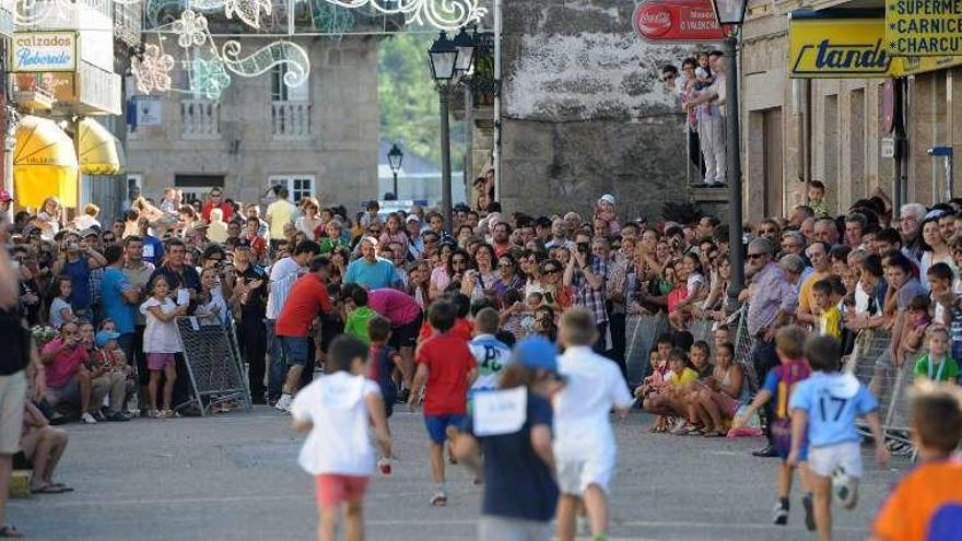 Carrera infantil en la pasada edición de San Anton. // G.S.