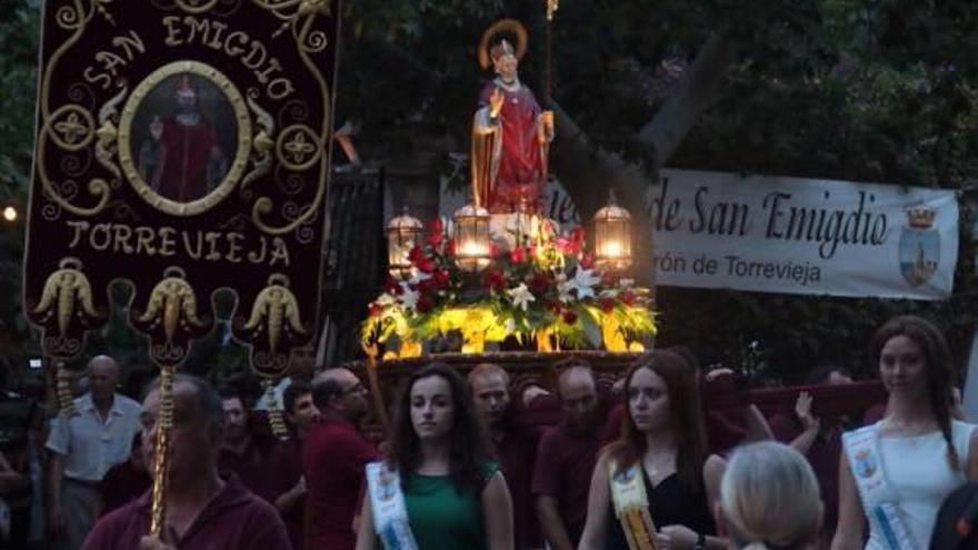 Imagen de la procesión en honor a San Emigdio.