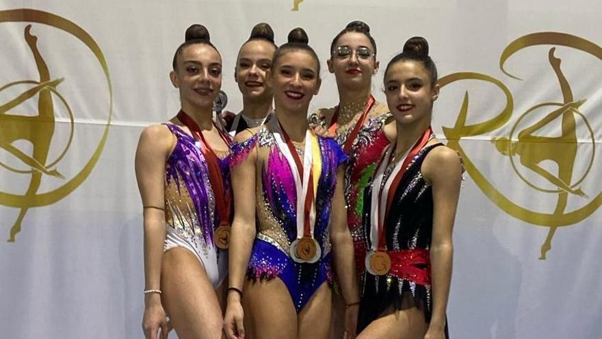 Trece medallas para el Club Gimnástico Almendralejo en el Torneo Nacional Ros