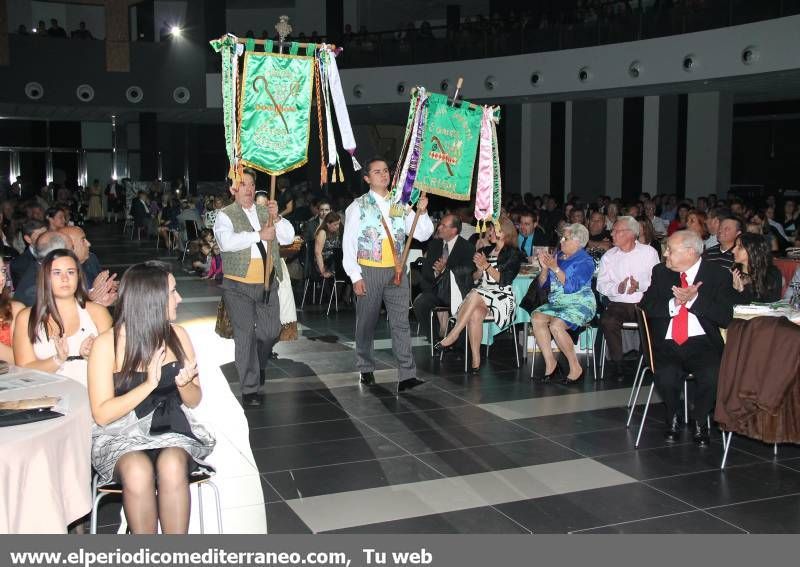 GALERÍA DE FOTOS -- Crèmor rinde tributo a sus madrinas para la Magdalena, Almudena y Naiara