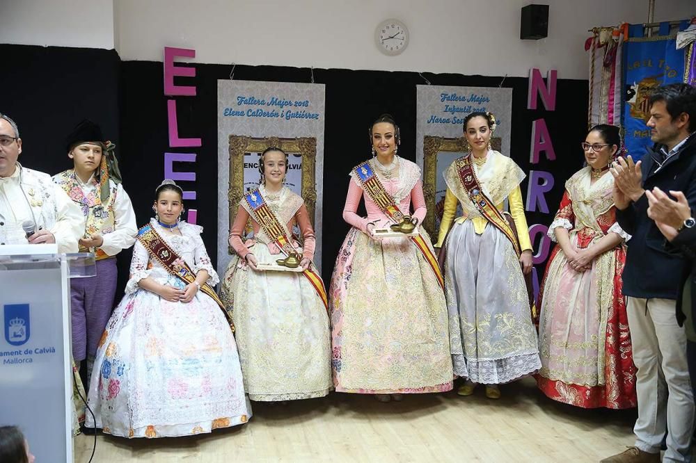 Las falleras mayores de València participaron hasta el final en los festejos de El Toro