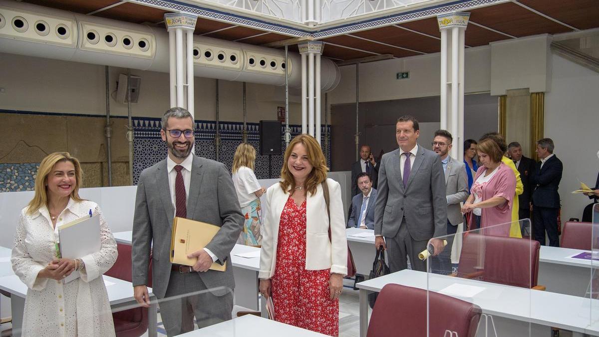 Diputados socialistas, esta  mañana en la Asamblea Regional.