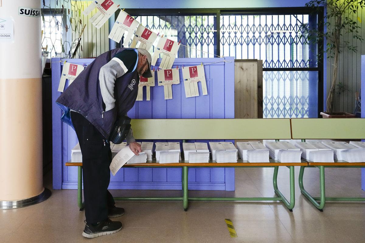 La participación electoral en Cataluña se sitúa a las 18h en el 45,8%