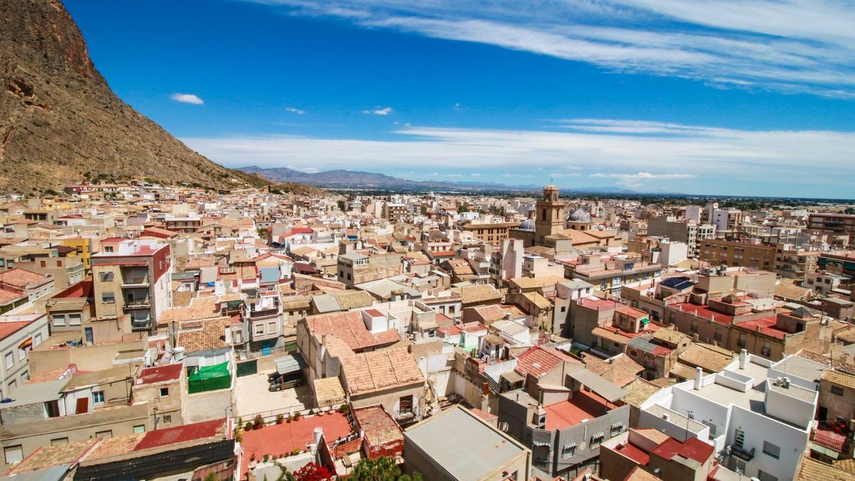 Vista del casco urbano de Callosa de Segura desde la Sierra.