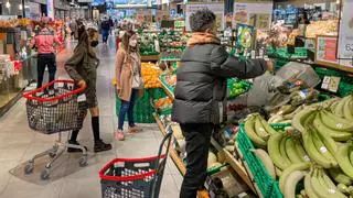 La confianza de los consumidores se resquebraja por la guerra y la inflación