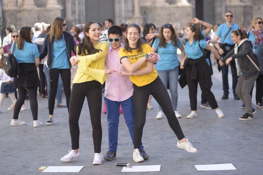 Flashmob en Belluga al ritmo de Abba