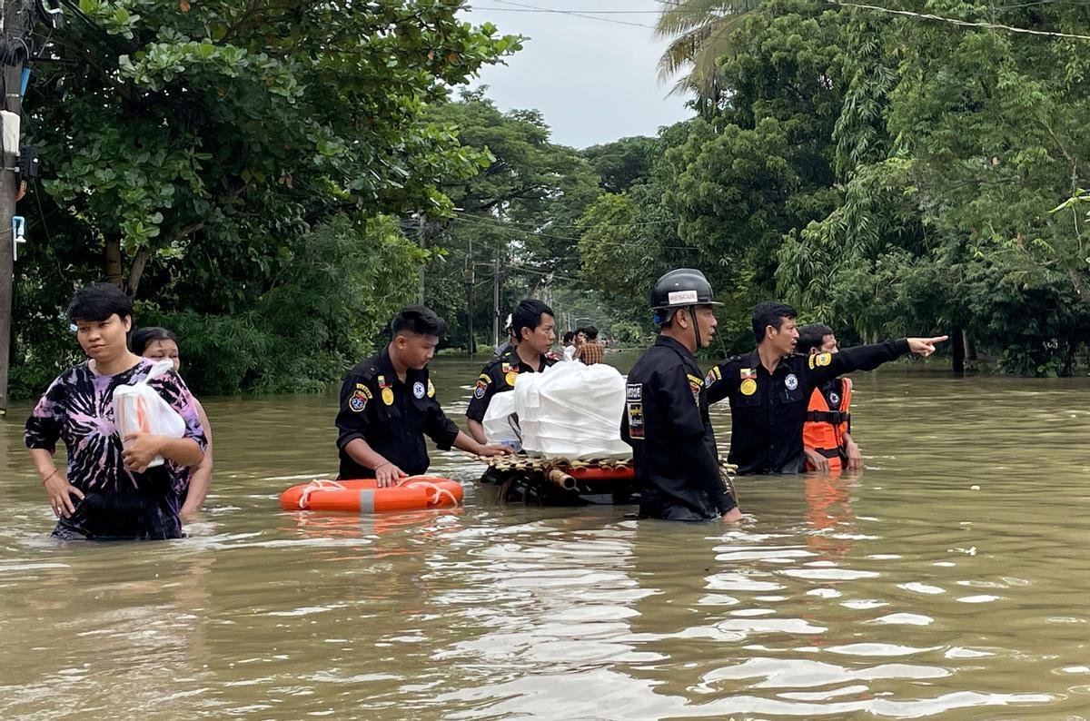 Miles de personas afectadas por inundaciones monzónicas en Myanmar