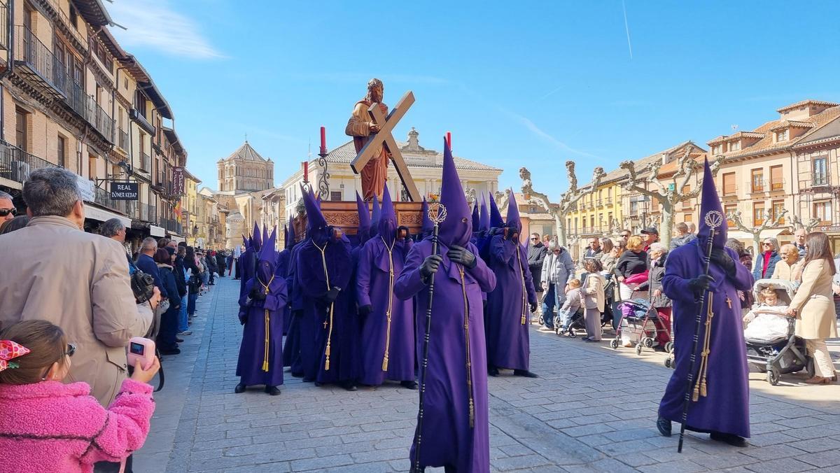 GALERÍA | Toro se rinde ante la procesión de Jesús Nazareno y Ánimas de la Campanilla