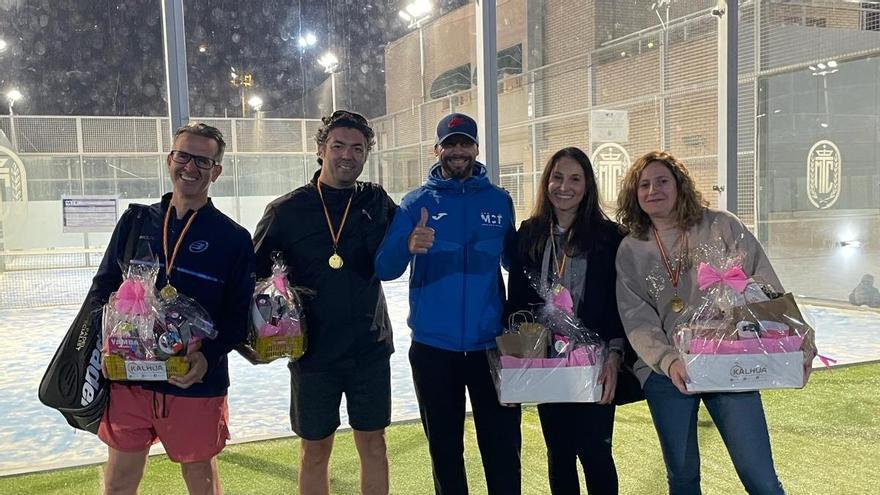 Pádel y solidaridad se dan la mano en el Club de Tenis de Murcia