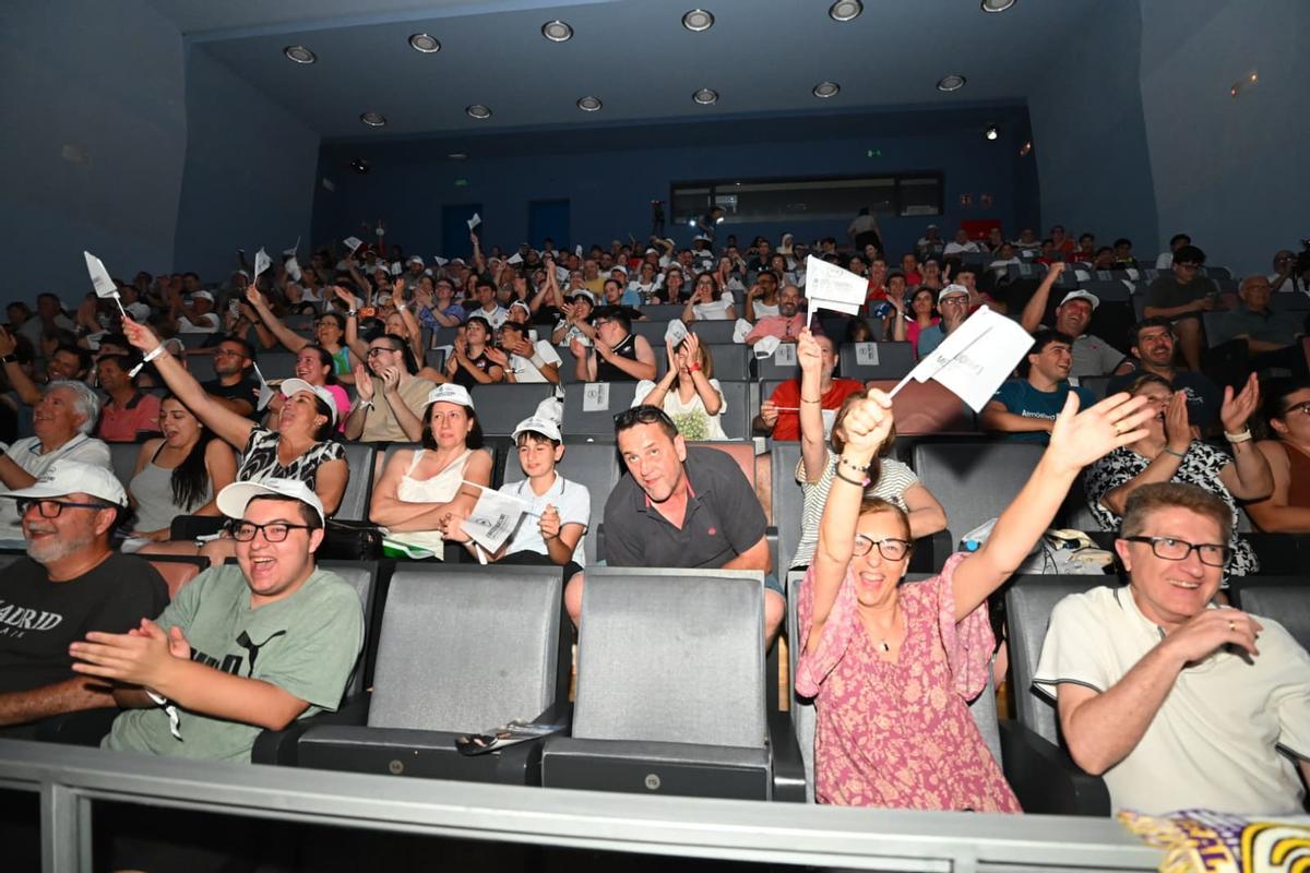 Cox abre su auditorio para vivir en hermandad la visita de Enrique Riquelme al Hormiguero de Pablo Motos
