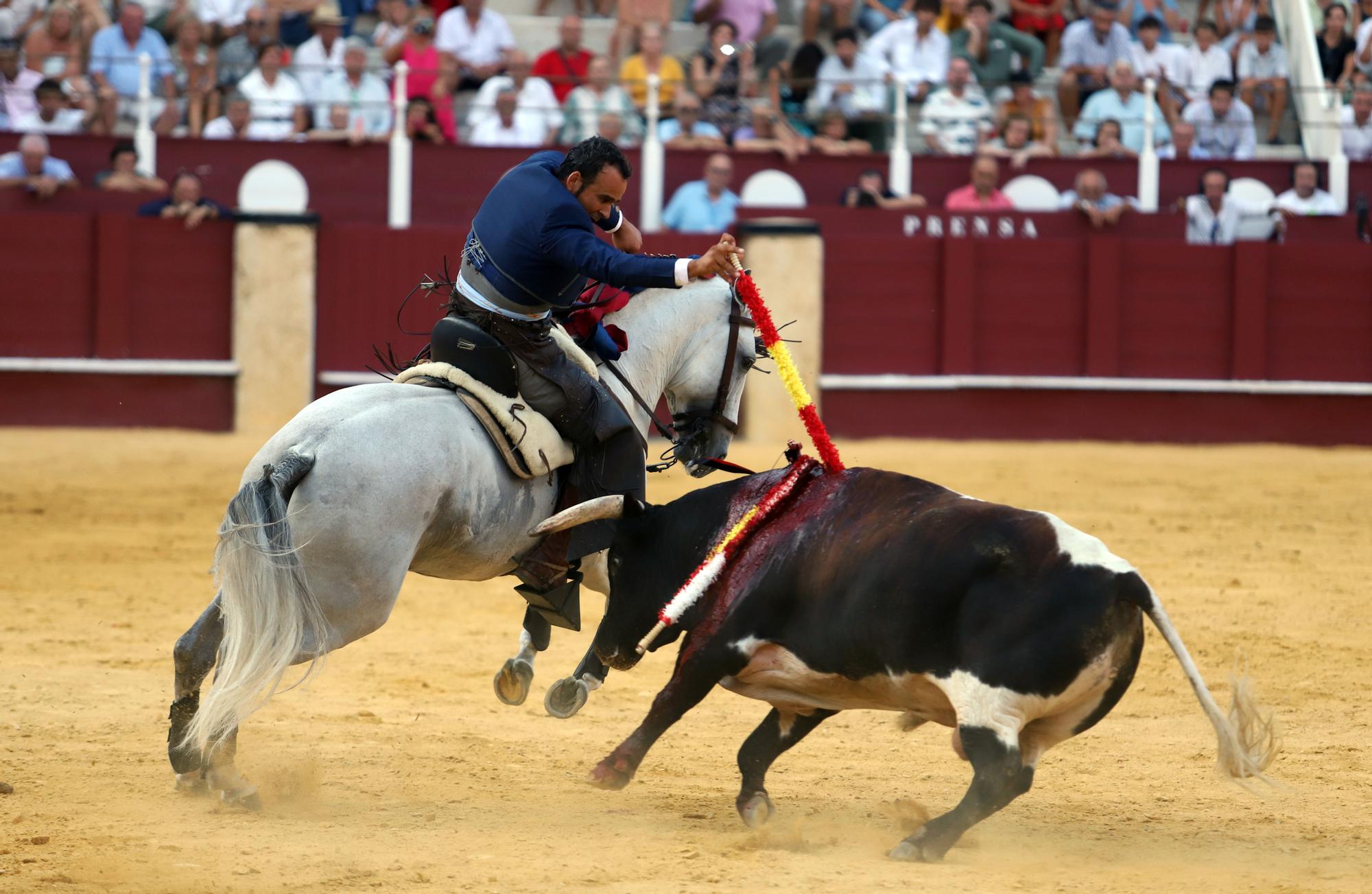 Rejones en la Feria de Málaga: Guillermo Hermoso y Ferrer Martín, doble Puerta Grande en Málaga