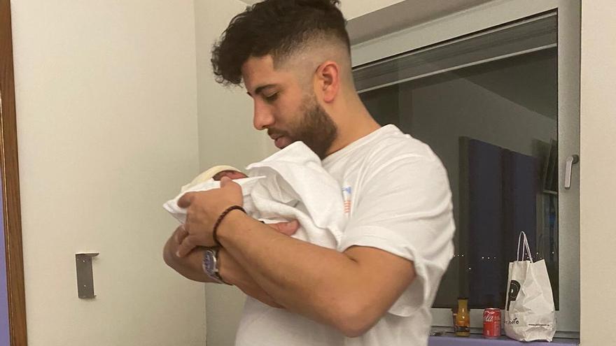 Samuel, el primer bebé ucraniano en Asturias: “Va a saber toda la historia”, anuncia el padre