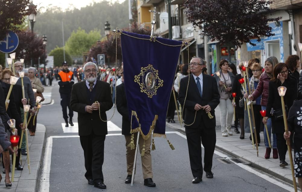 La procesión abarrotó las calles de Redondela // R. Grobas