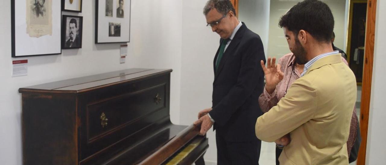 El Museo de la Ciudad de Murcia enriquece su patrimonio con la donación del piano de Acisclo Díaz Rochel