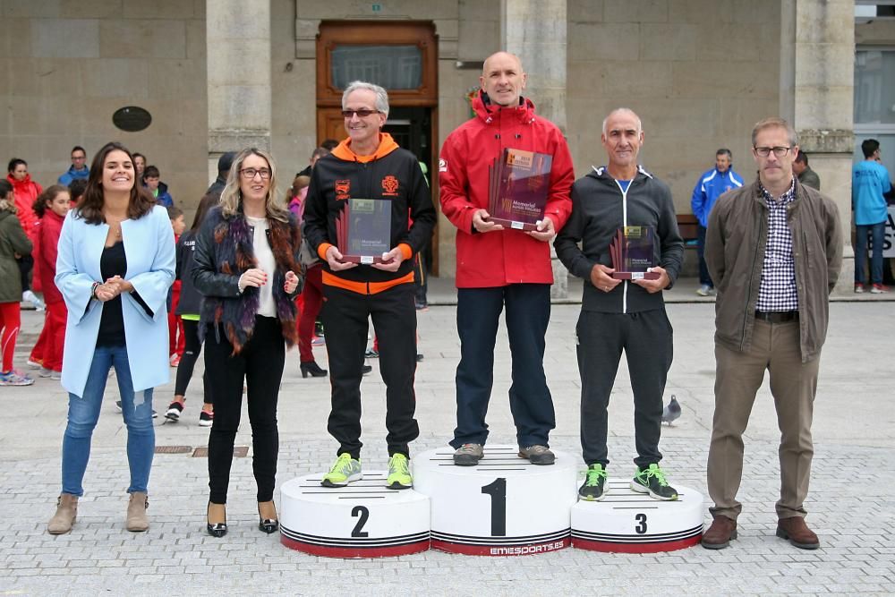 La carrera atrae a 500 atletas para completar los casi 10 kilómetros de recorrido por el casco urbano de A Estrada.