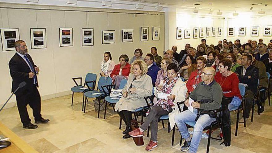 Lino Beloso, durante la charla. // S.A.