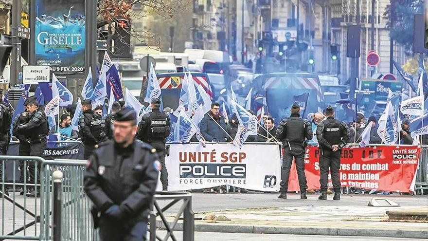 ‘No’ sindical a las cesiones de Macron sobre las pensiones