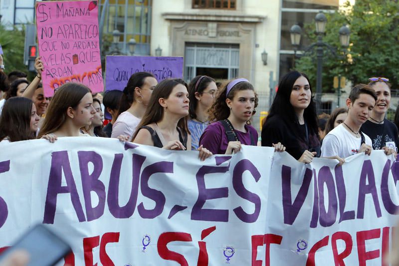 Concentración en protesta por la libertad para 'La manada'