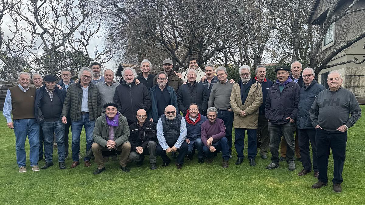 Devotos de San Blas, curtidos por el frío antes de ser inmortalizados.