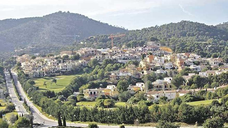 Binorella liegt bei Camp de Mar an der Südwestküste von Mallorca.