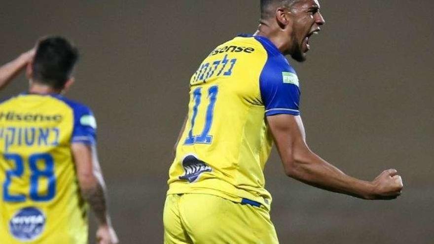 Blackman celebra un gol con el Maccabi Tel Aviv.