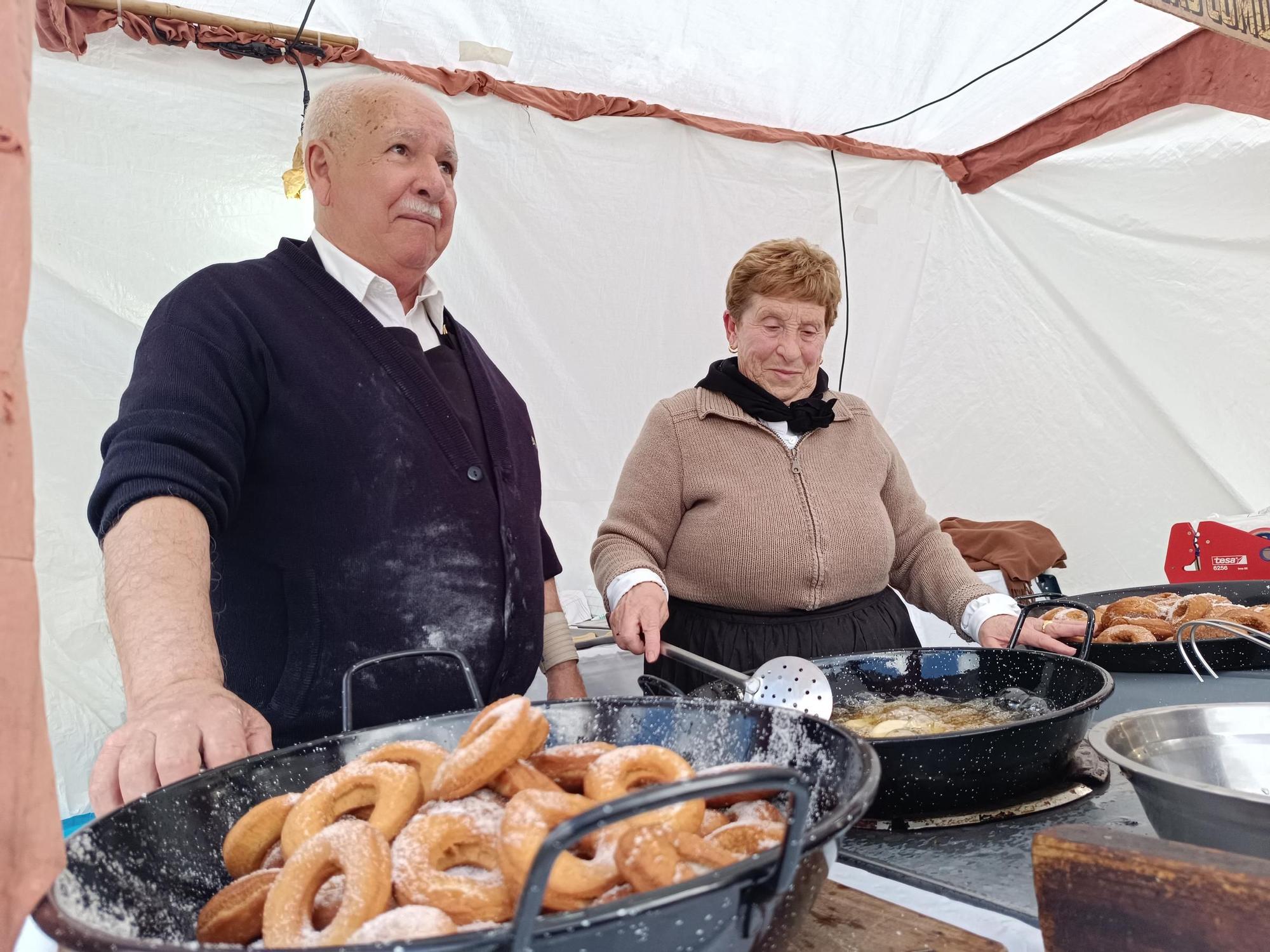 Tradición y gastronomía en la primera jornada del Mercado San Isidro de Llanera