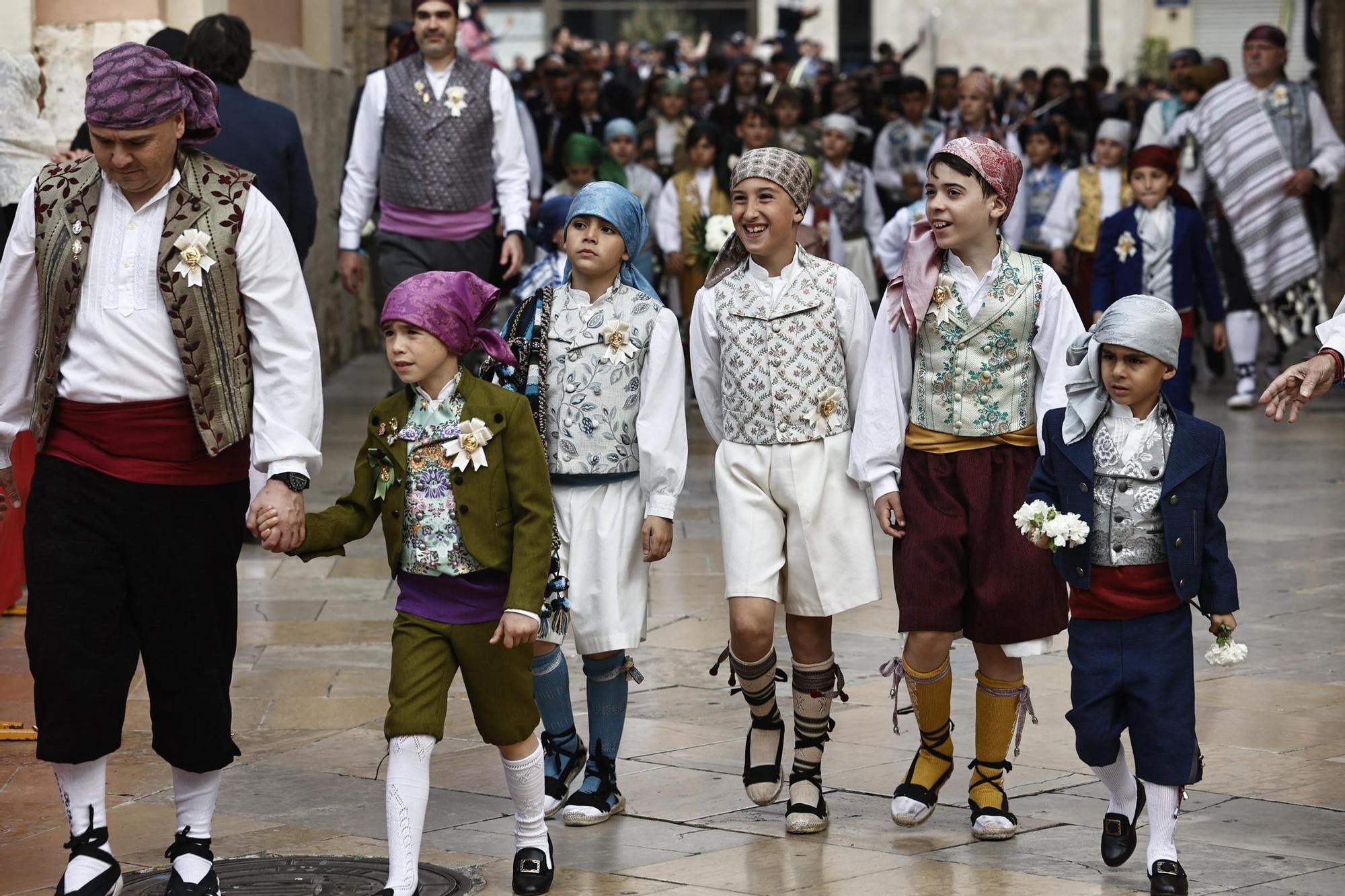 Ofrenda 18 de marzo. Calle de la Paz (16-17 horas)