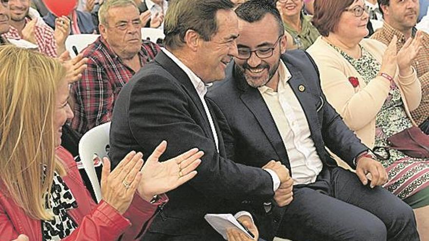 Bono y Puig arropan a Benlloch en su pugna por revalidar la mayoría absoluta del PSPV
