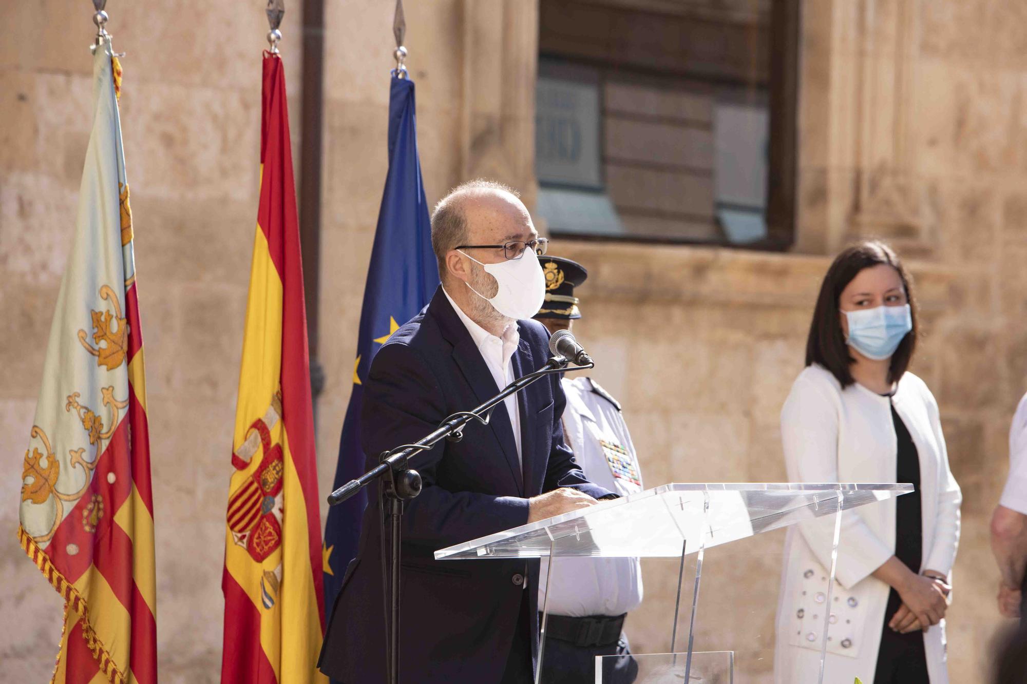 Entrega del bastón de mando al inspector jefe de la Comisaría de la Policía Nacional de Alzira - Algemesí.