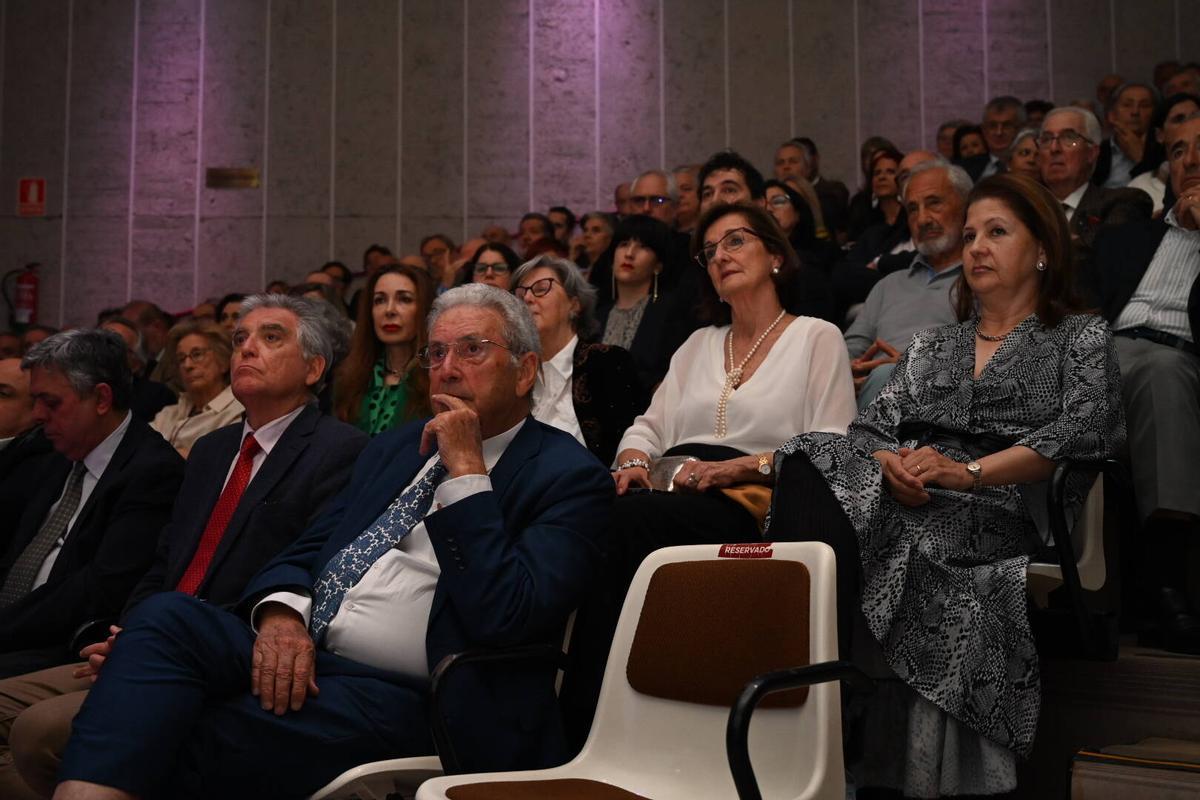 Fotogalería | Así ha sido el emotivo adiós a Emilio Vázquez y Emilio Jiménez, capitanes de Fundación CB Fotogalería | Así ha sido el emotivo adiós a Emilio Vázquez y Emilio Jiménez, capitanes de Fundación CB