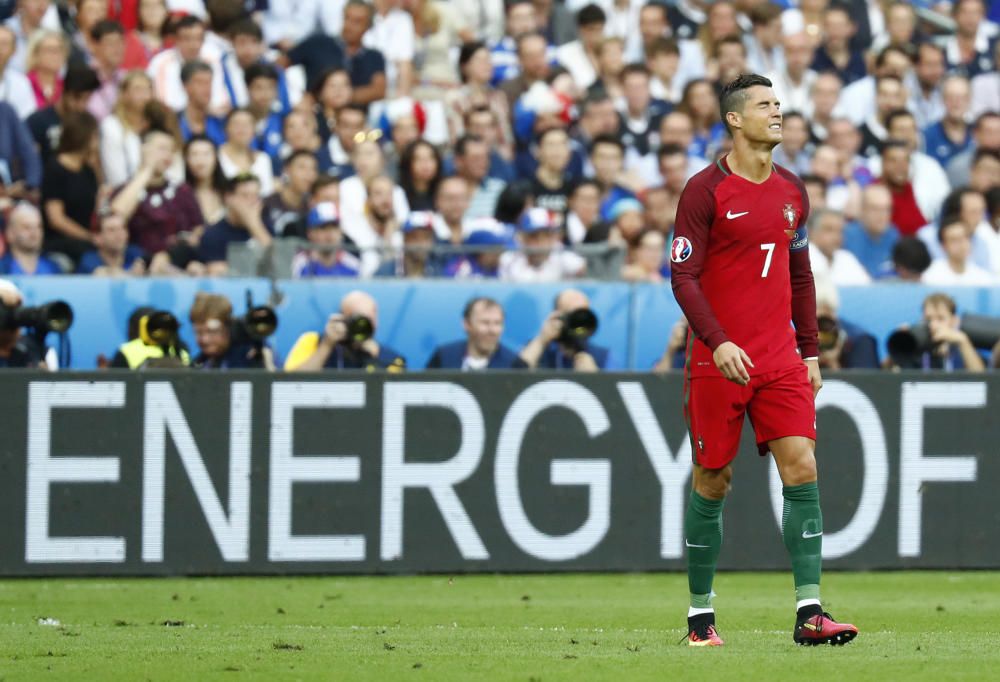 Las lágrimas de Cristiano Ronaldo tras su lesión