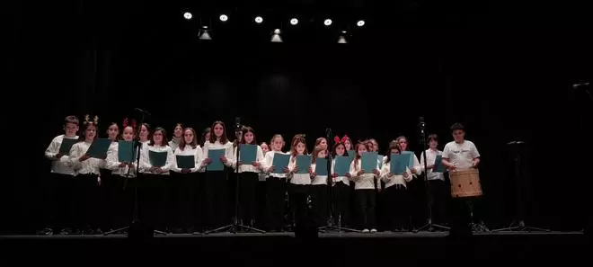 GALERÍA | El Festival de Navidad de los colegios y la Escuela de Música de Toro, en imágenes
