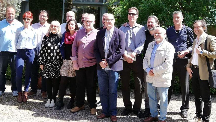 Escritores asistentes a la Jornada Nacional de Aforistas, celebrada en Sevilla en 2018.