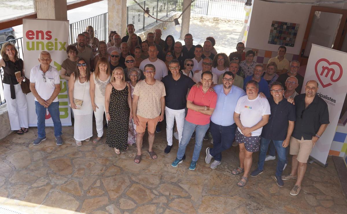 Participantes del encuentro municipalista en el Palomar.